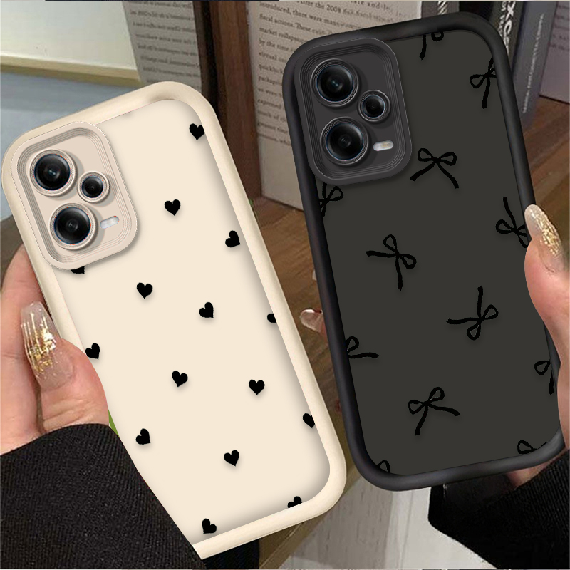 Xiaomi Redmi Note 13 - Schwarze Herz-Schleife Handyhülle für Xiaomi Redmi